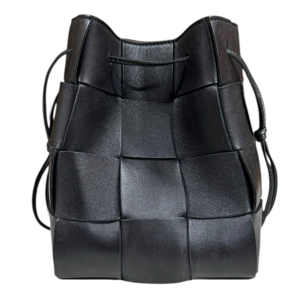 BOTTEGA VENETA Black Leather Intrecciato Shoulder Bag